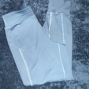 Lululemon joggers size 6